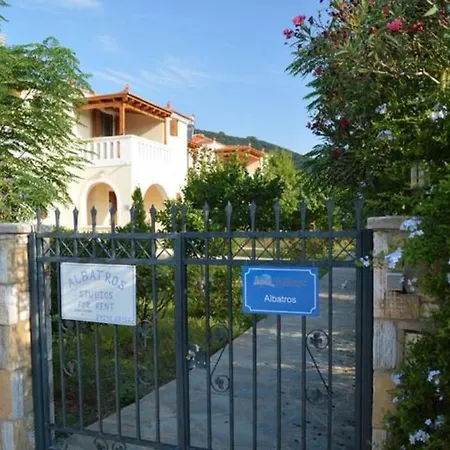 度假居 Steni Vala Apartments *